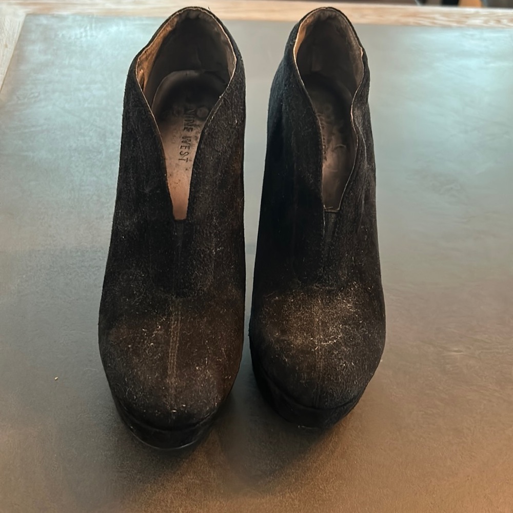 Nine West Suede Platform Boots size 6